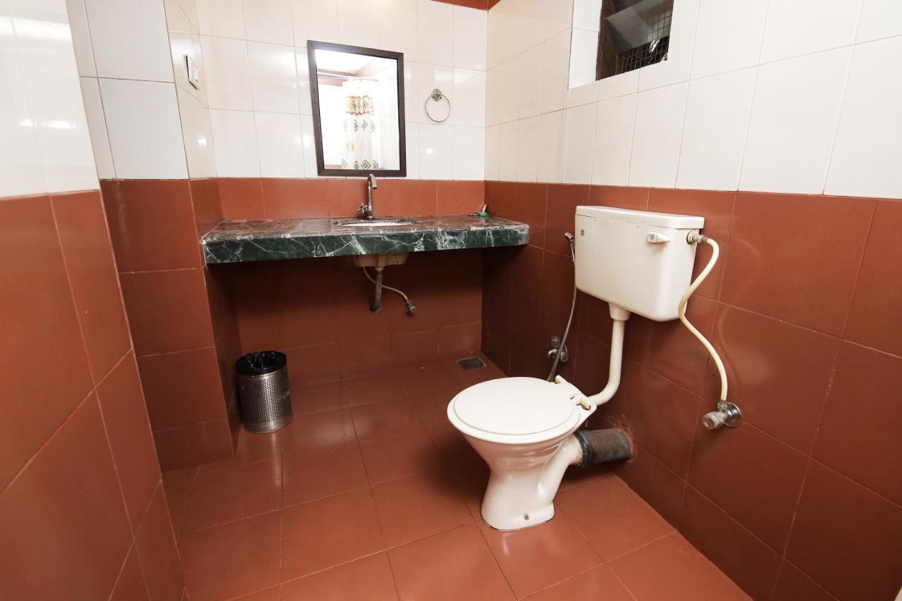 Westend Hotel Matheran Extérieur photo