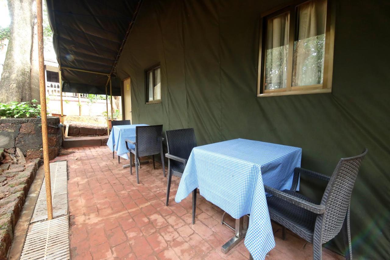 Westend Hotel Matheran Extérieur photo